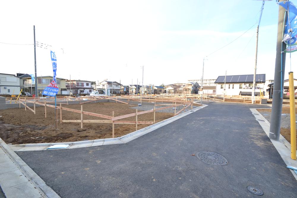 Local appearance photo. Local (12 May 2013) Shooting