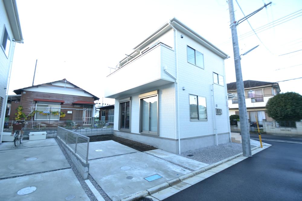 Local appearance photo. Local (11 May 2013) Shooting 1 Building