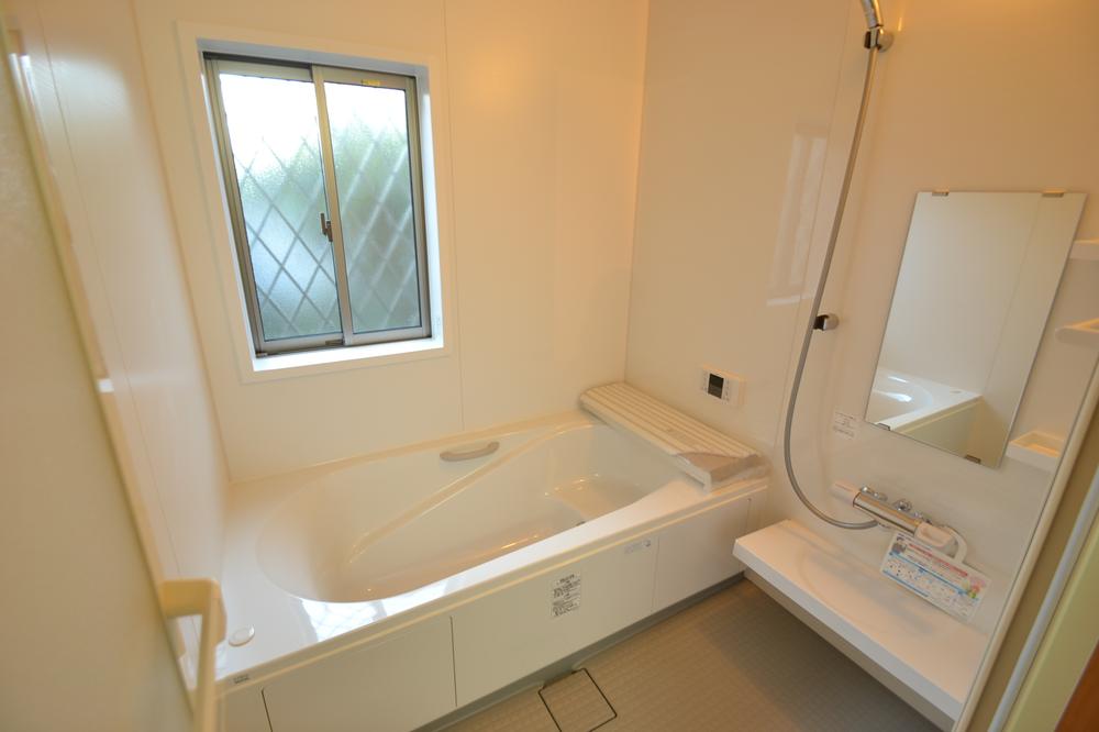 Bathroom. Indoor (11 May 2013) Shooting Building 3