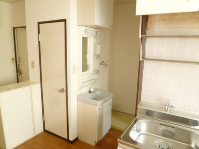 Washroom. Wash basin