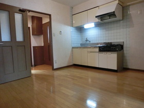 Living and room. 6 Pledge of dining kitchen