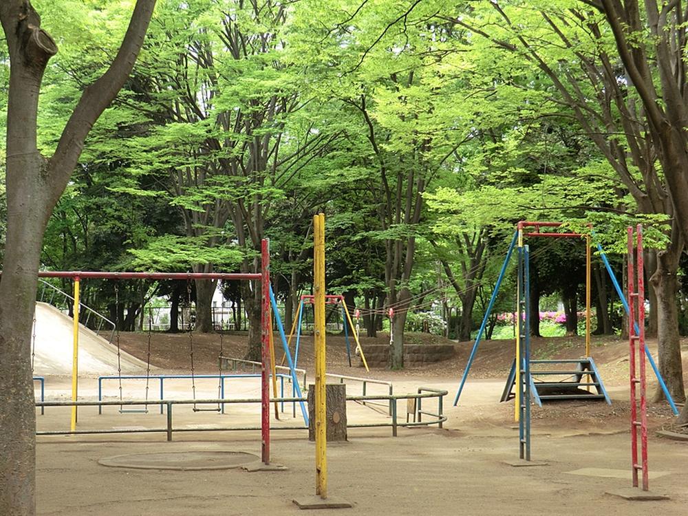 park. 350m until Takiyama park