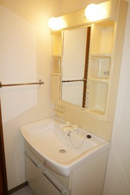 Washroom. Independent wash basin