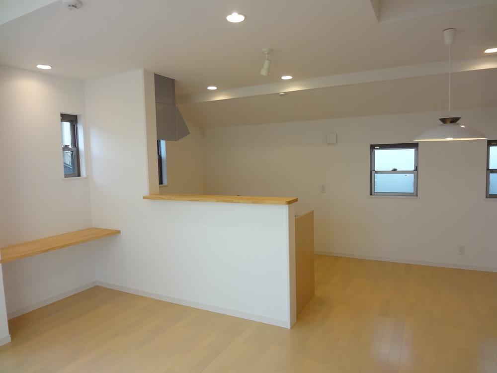 Living. Local (11 May 2013) Shooting