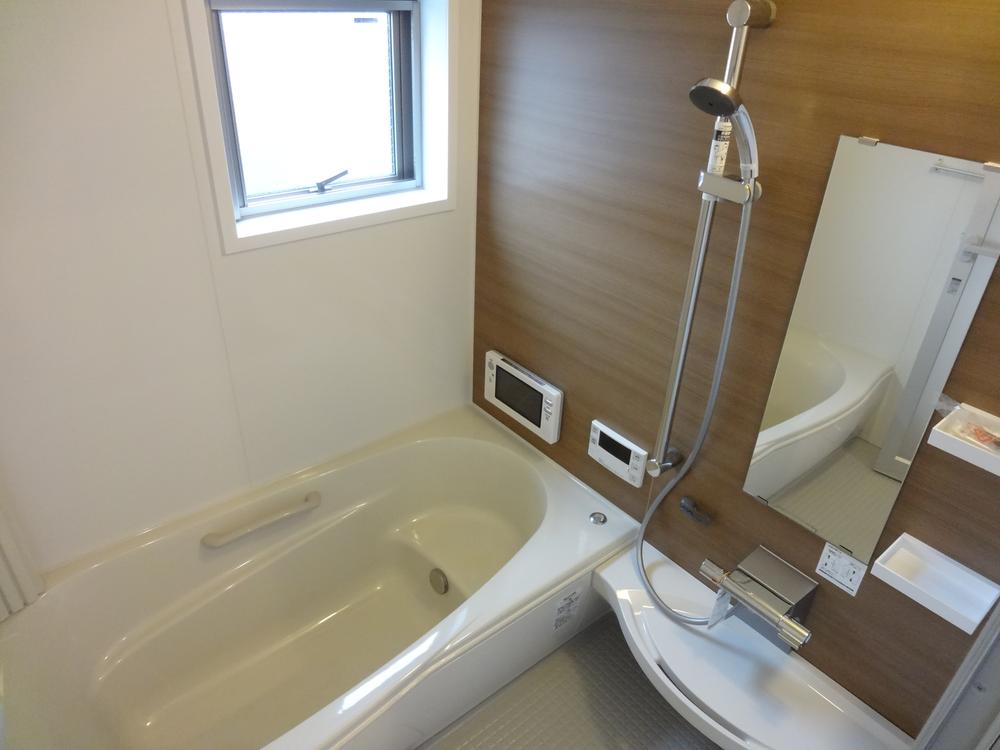 Bathroom. Indoor (11 May 2013) Shooting