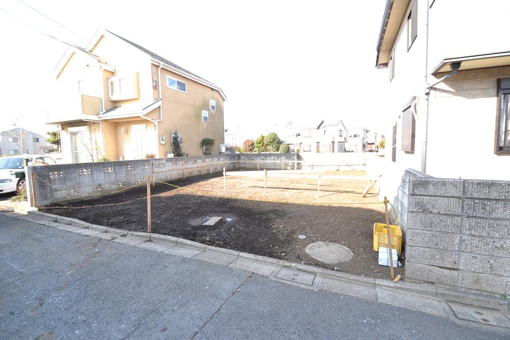 Local photos, including front road. Local (January 2014) Shooting