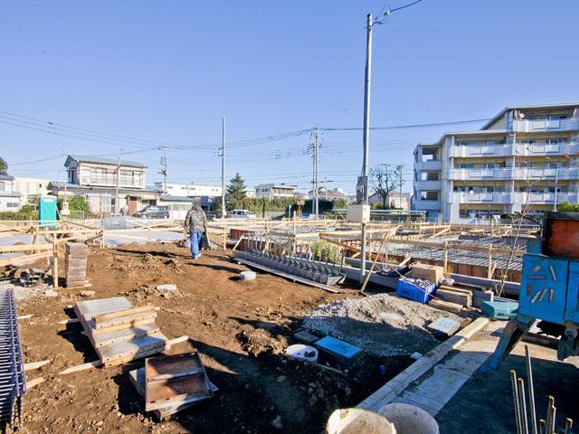 Local appearance photo. Local (11 May 2013) Shooting