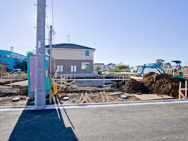 Local appearance photo. Local (11 May 2013) Shooting