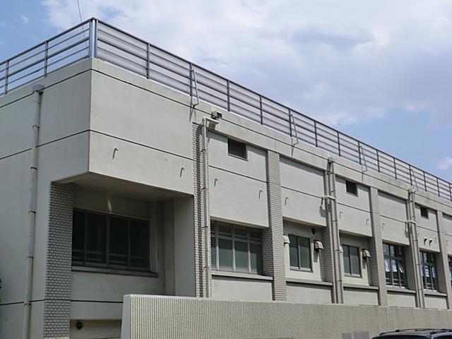 Junior high school. Higashikurume 1057m to stand Kurume junior high school