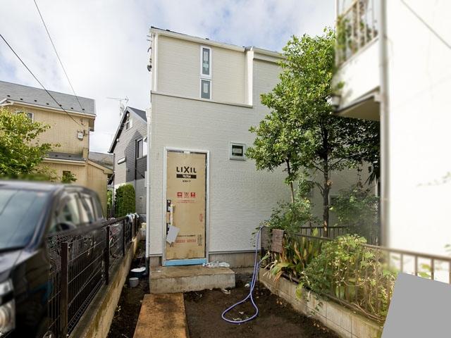 Local appearance photo. During construction