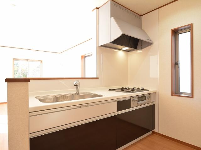 Local appearance photo. Higashi Kurume City center-cho 6-chome kitchen Building 2