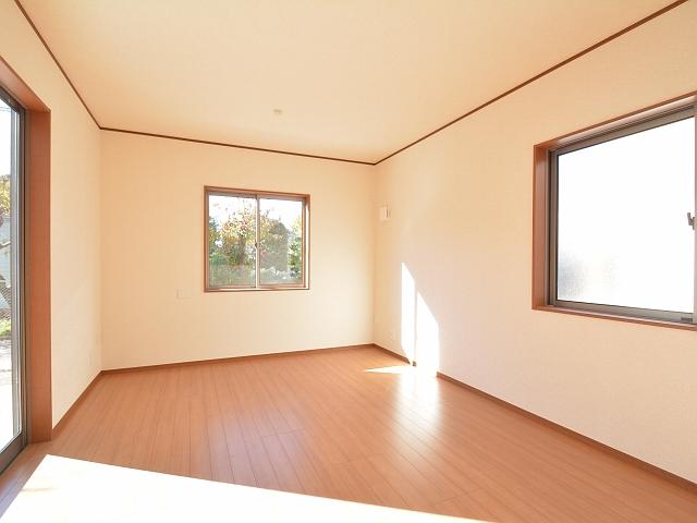 Local appearance photo. Higashi Kurume City center-cho 6-chome living Building 2