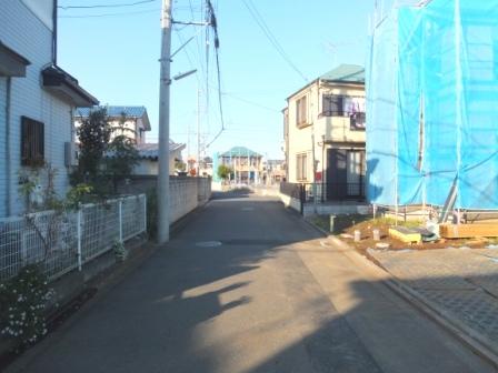 Local photos, including front road. Local (November 16, 2013) Shooting