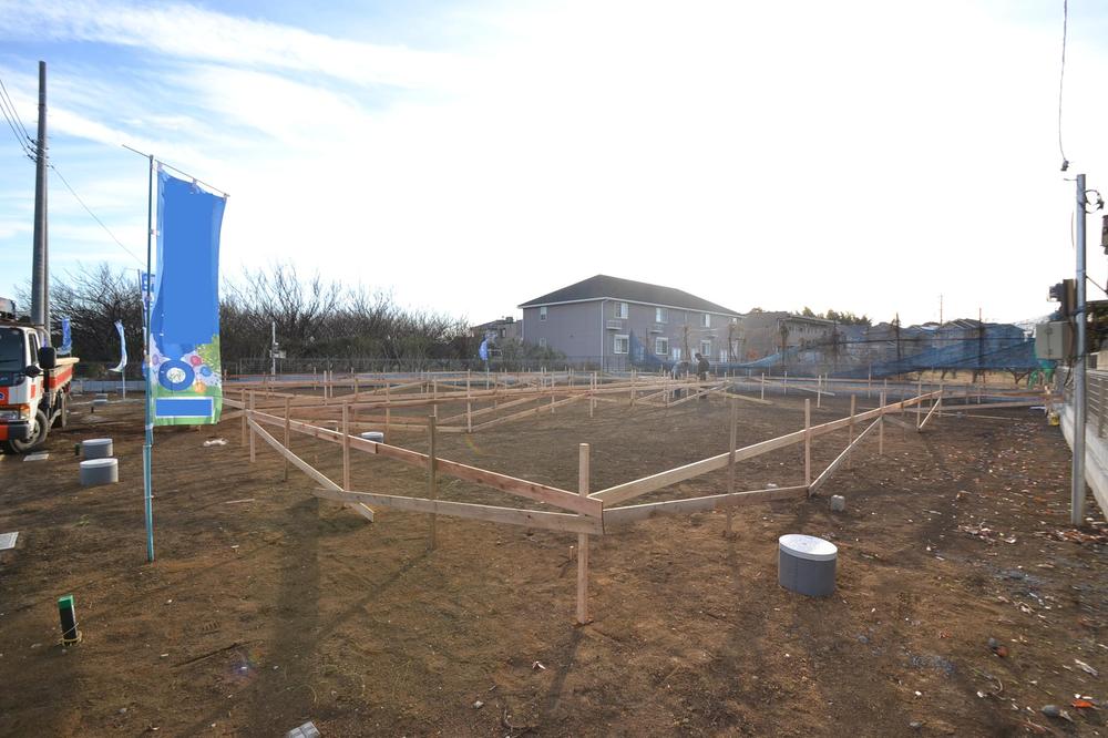 Local appearance photo. Local (12 May 2013) Shooting