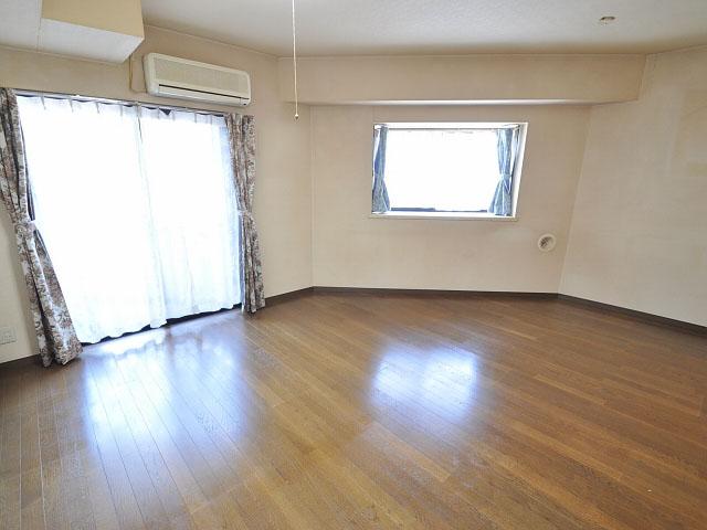 Living. Day God Palais stage Higashikurume LDK