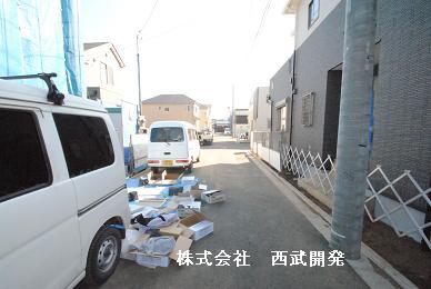 Local photos, including front road. Local (February 2013) Shooting