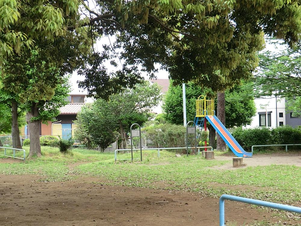 park. 290m to Sunflower Park