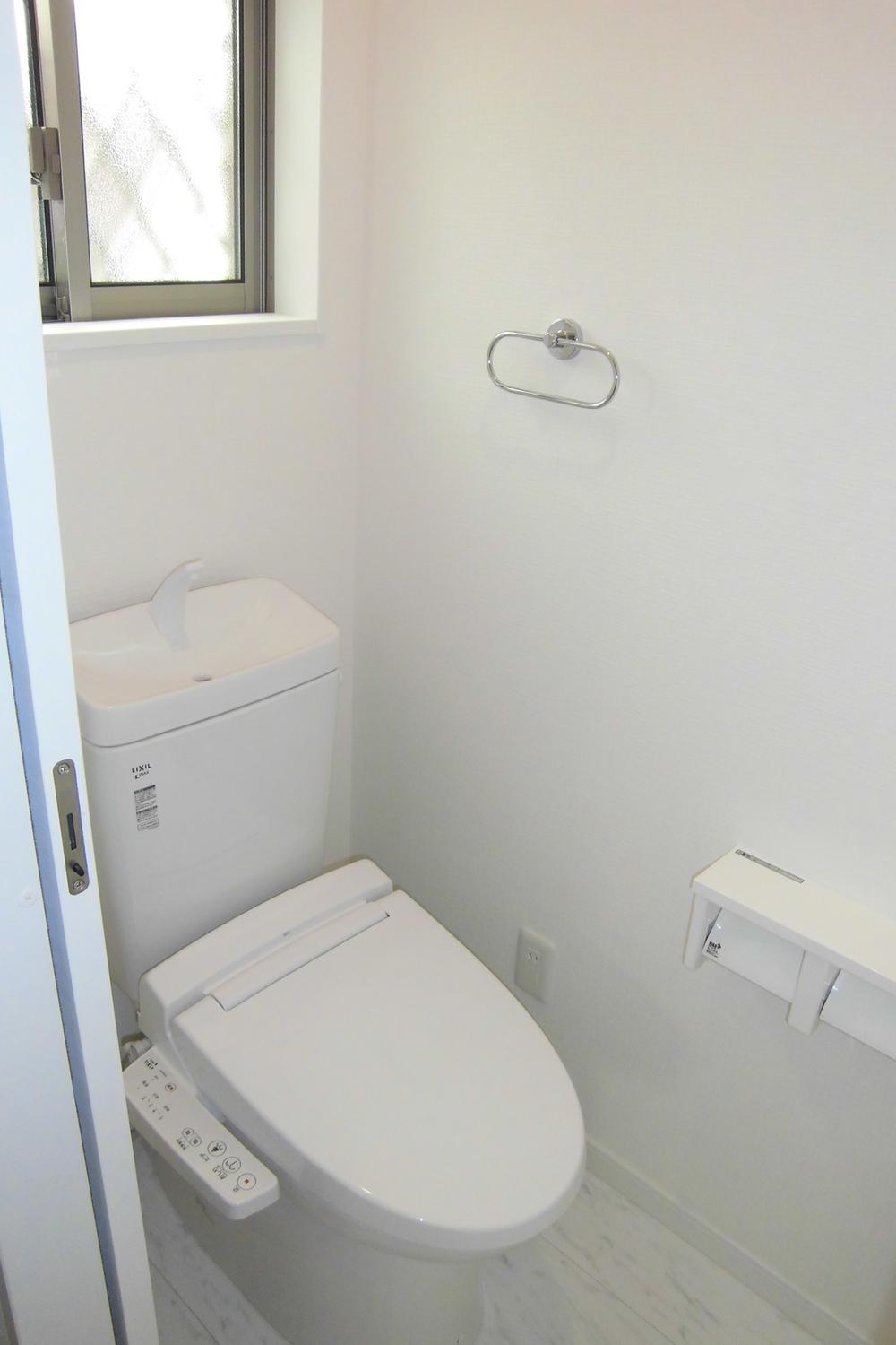 Toilet. 2013 October shooting