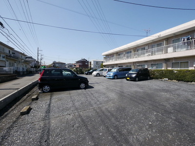 Other. 5m to the parking lot (Other)