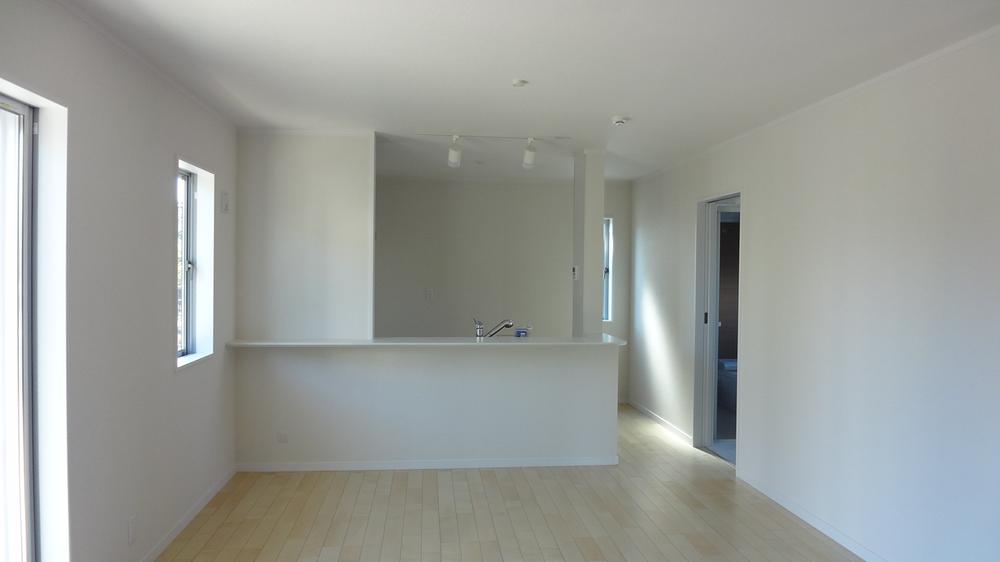 Same specifications photos (living). Same specifications