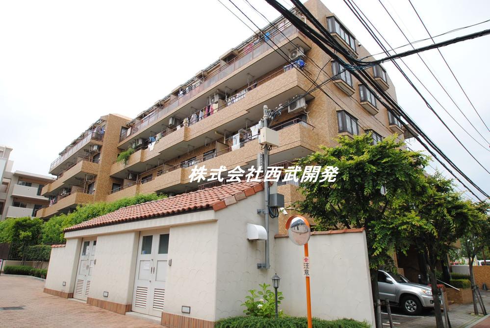 Local appearance photo