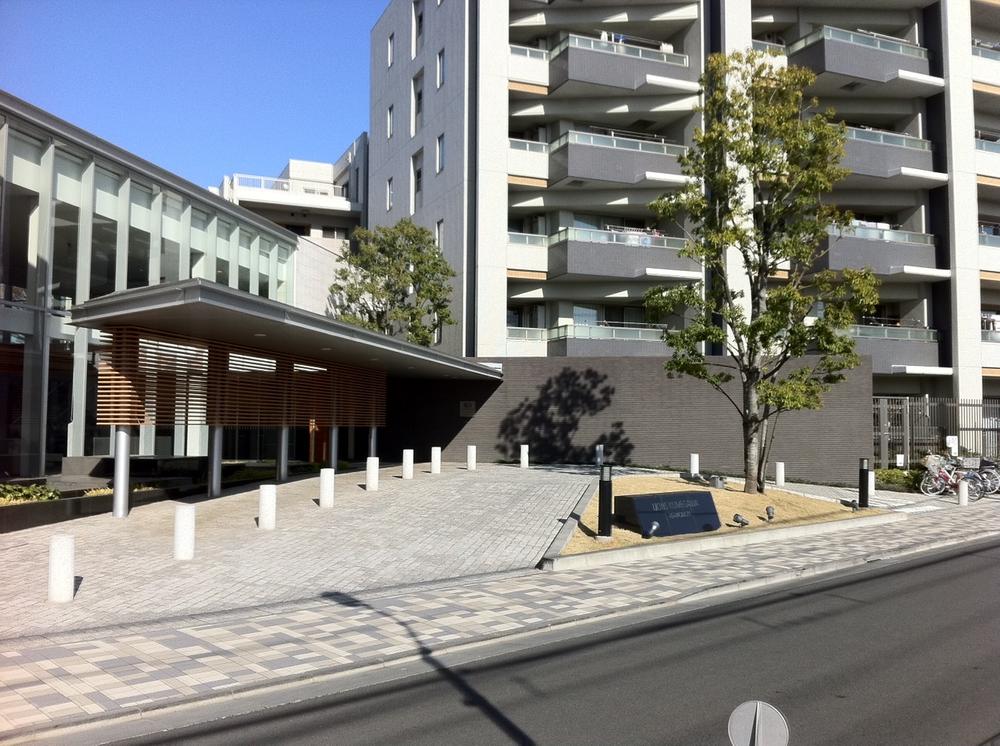 Entrance. Common areas