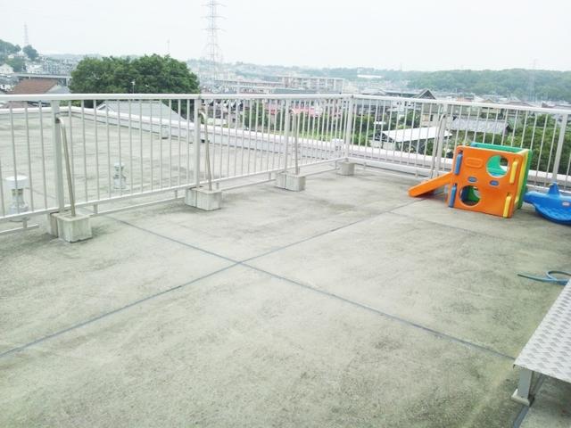 Balcony. Urban Castle Higashimurayama roof balcony
