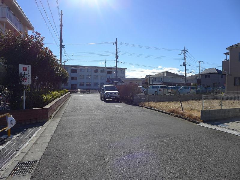 Local photos, including front road. Local (January 10, 2014) Shooting