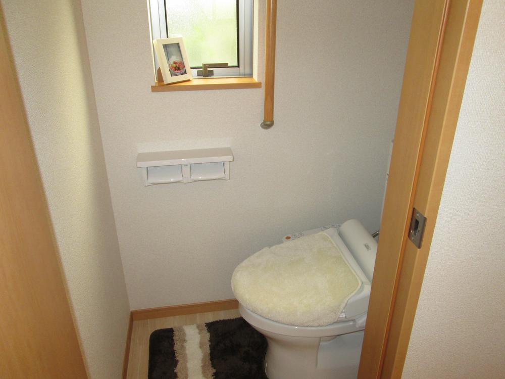 Toilet. Indoor (September 2013) Shooting