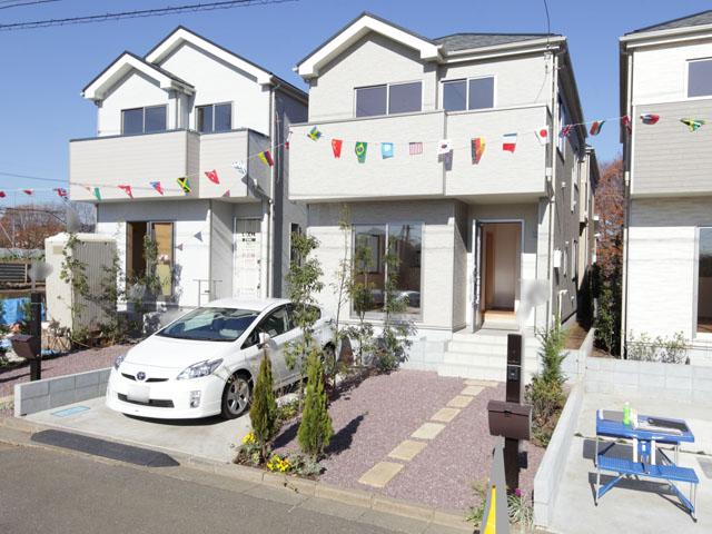 Local appearance photo. Local (12 May 2013) Shooting