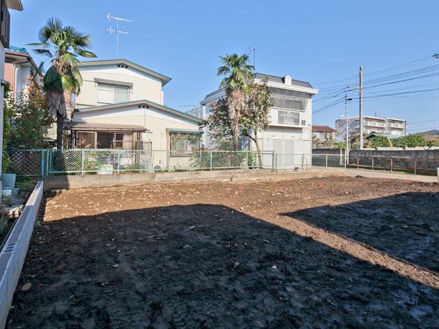 Local appearance photo. Local (11 May 2013) Shooting