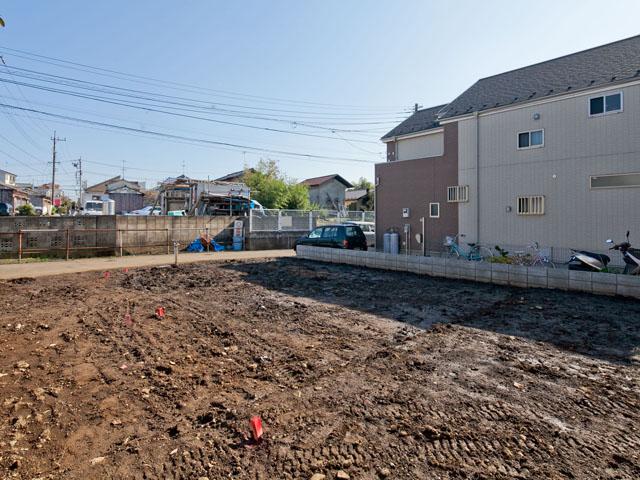 Local appearance photo. Local (11 May 2013) Shooting