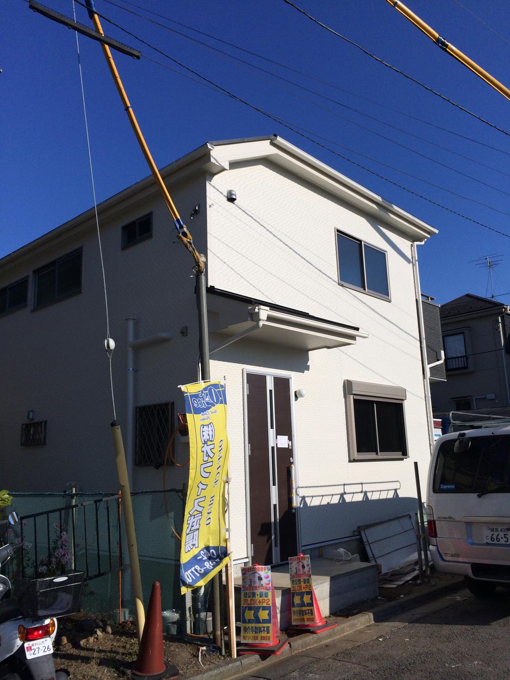 Local appearance photo. Local (12 May 2013) Shooting