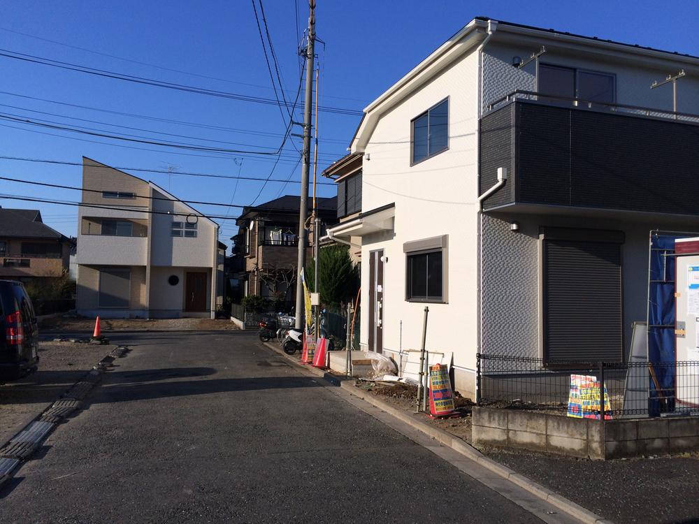 Local photos, including front road. Local (12 May 2013) Shooting