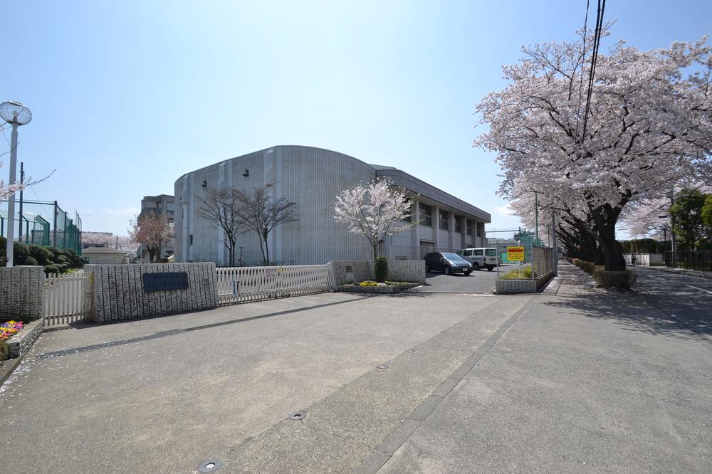 Junior high school. Higashimurayama 1150m until the seventh junior high school