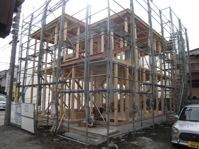 Local appearance photo. Local (10 May 2013) Shooting