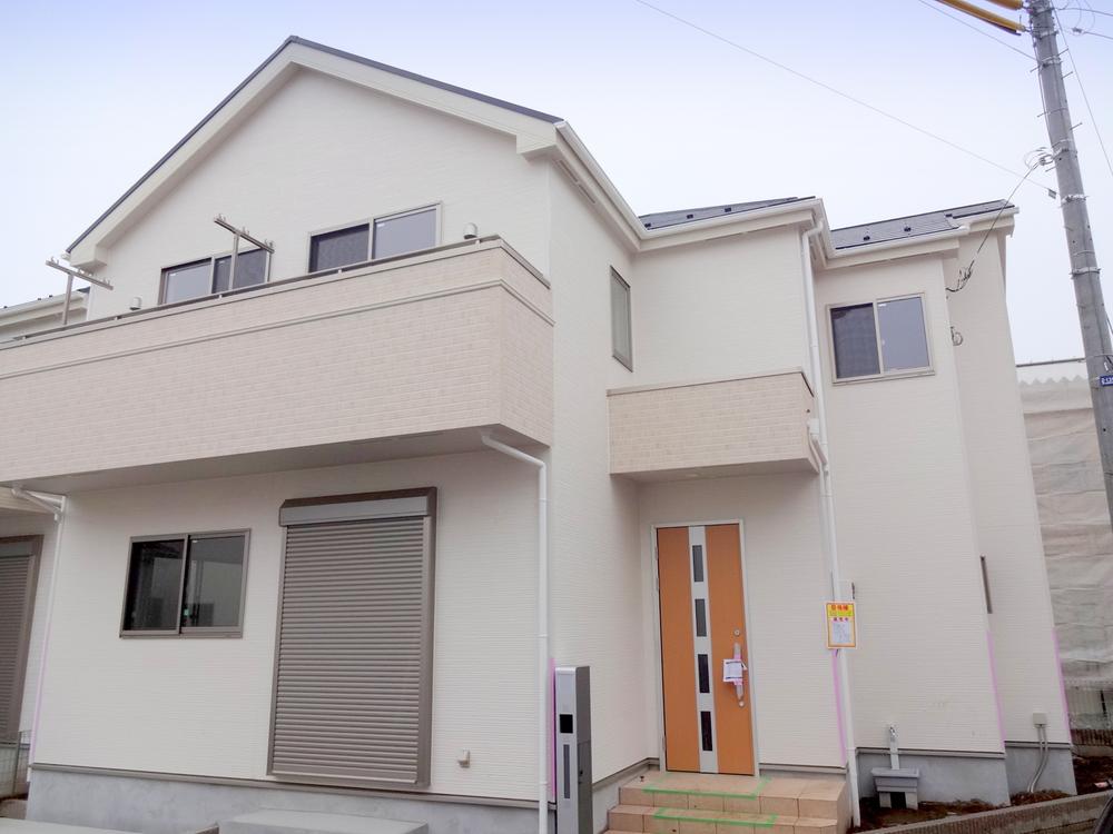 Local appearance photo. Local (11 May 2013) Shooting