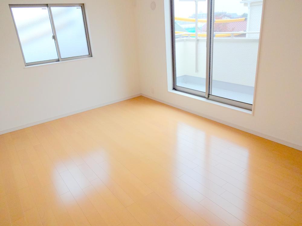 Non-living room. Indoor (11 May 2013) Shooting