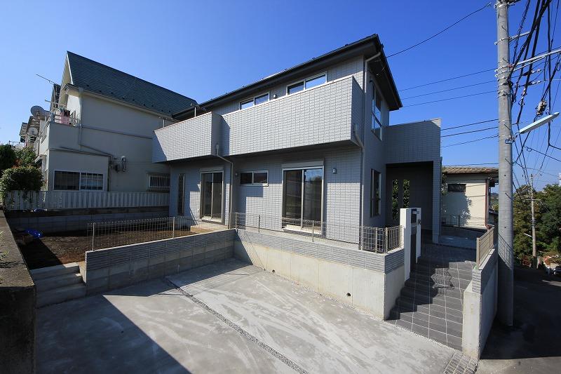 Local appearance photo. Local (11 May 2013) Shooting