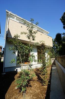 Local appearance photo. Local (10 May 2013) Shooting It was taken from the garden. Spacious garden, Home garden, etc., It is born a variety of fun. 