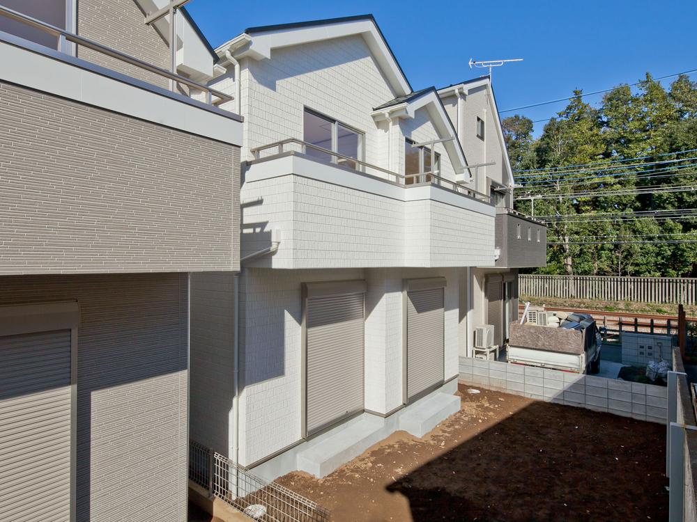 Local appearance photo. Indoor (11 May 2013) Shooting