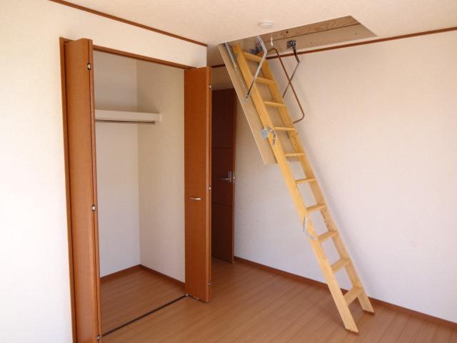 Receipt. 1 Building With attic storage