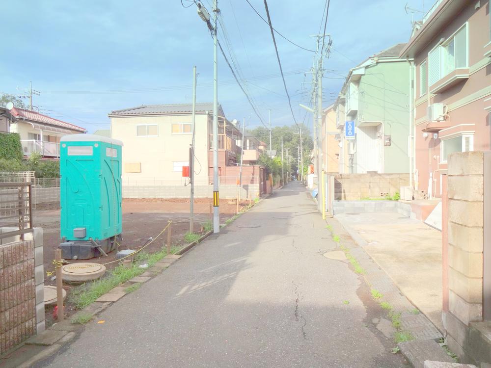 Local photos, including front road. Local (September 2013) Shooting