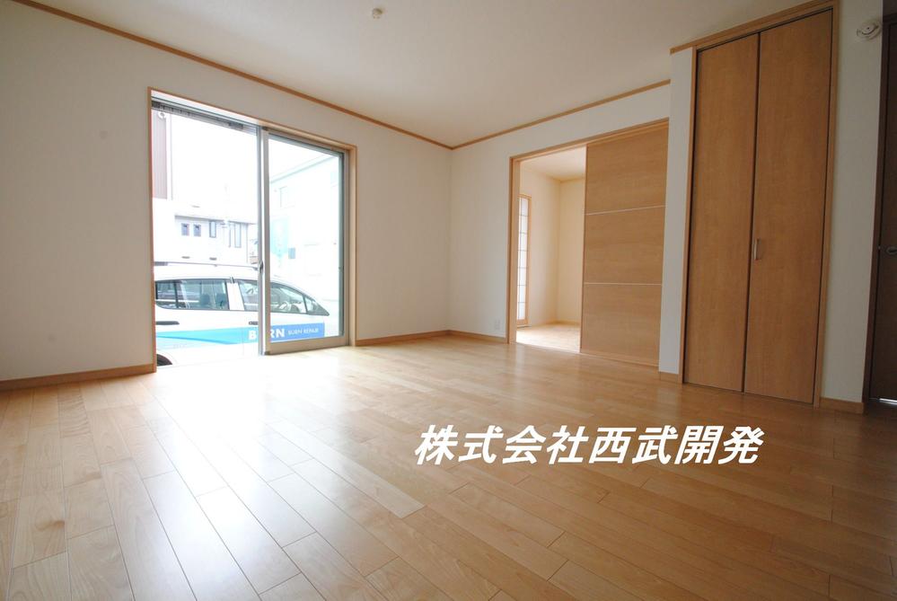 Same specifications photos (living). Same specifications living