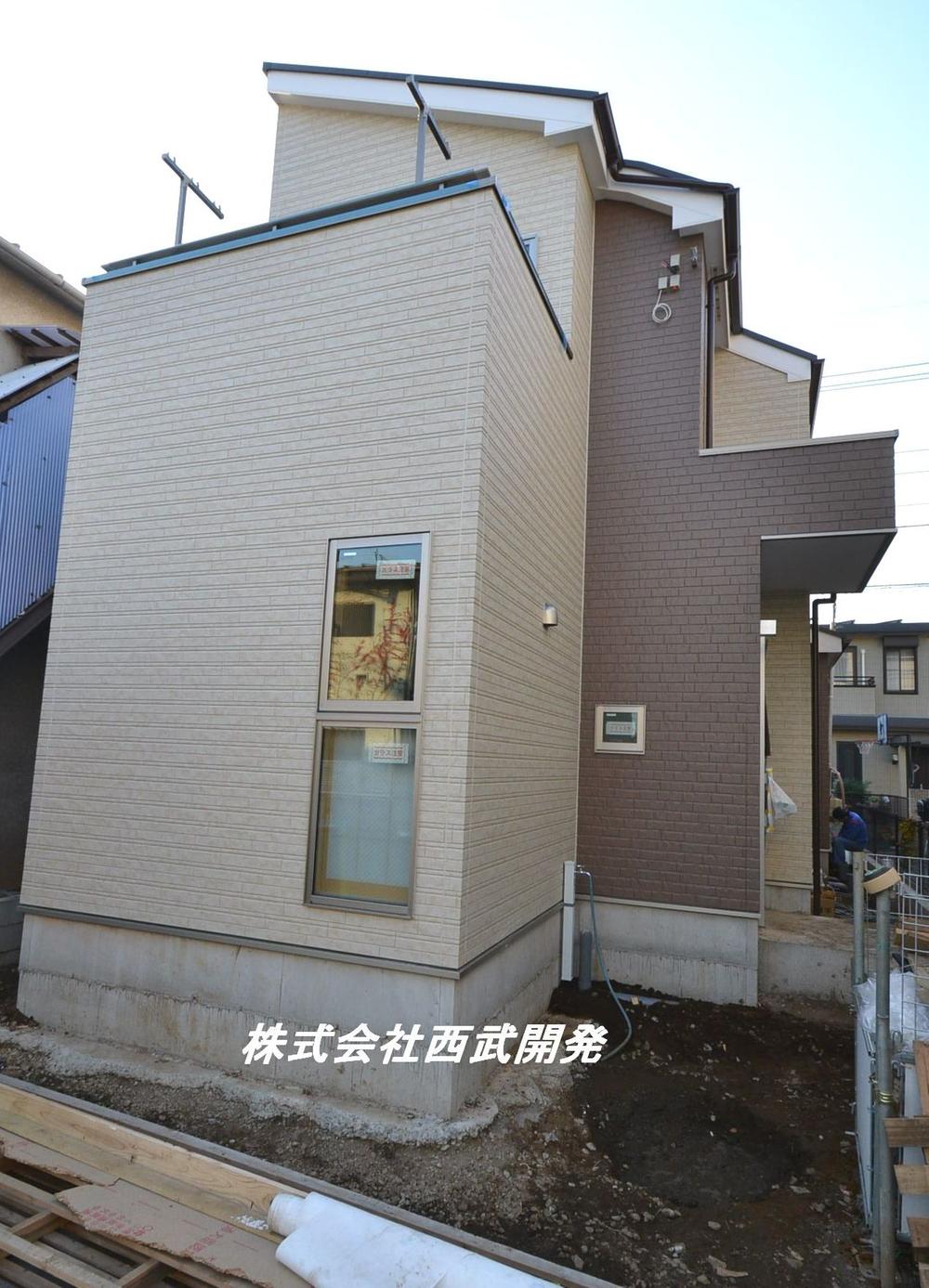 Local appearance photo. Local (11 May 2013) Shooting