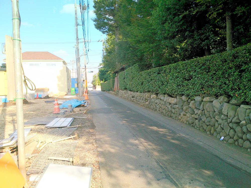 Local photos, including front road. Local (10 May 2013) Shooting