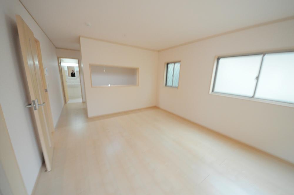 Living. Local (11 May 2013) Shooting