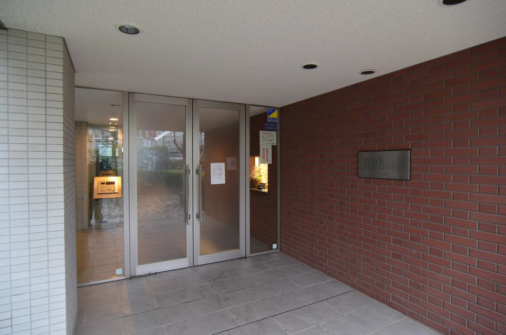 Local appearance photo. Local (12 May 2013) Shooting