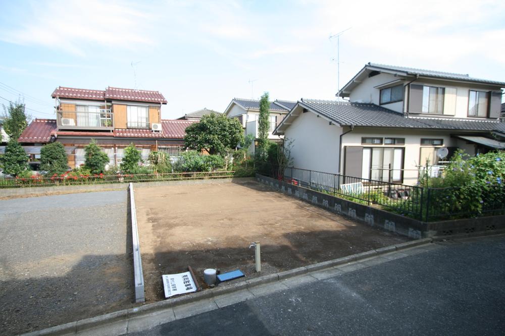 Local photos, including front road. Local (September 2013) Shooting