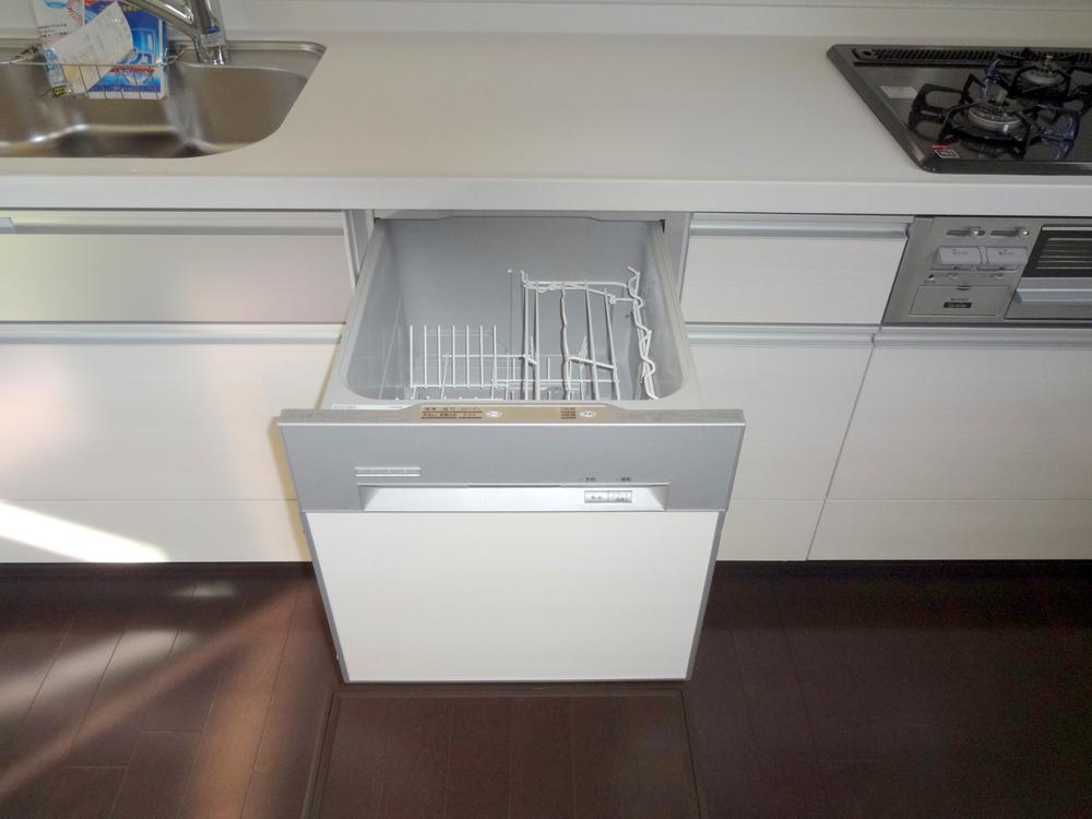 Kitchen. Indoor (12 May 2013) Shooting